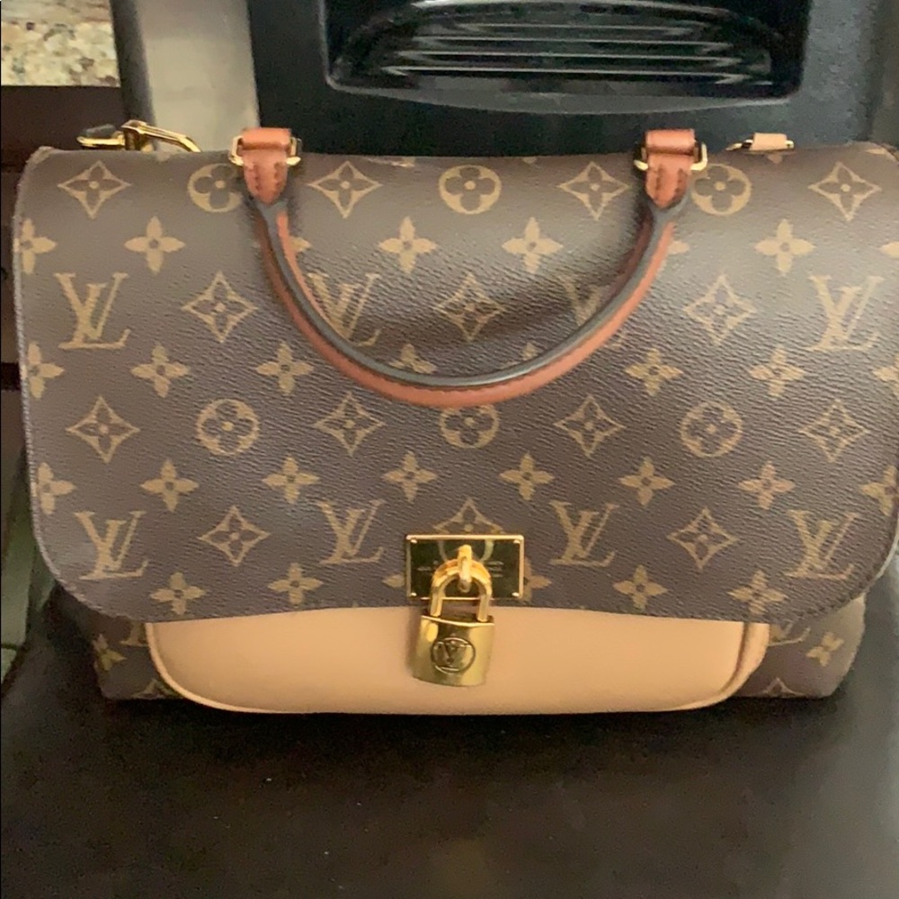 Authentic Louis Vuitton Purse